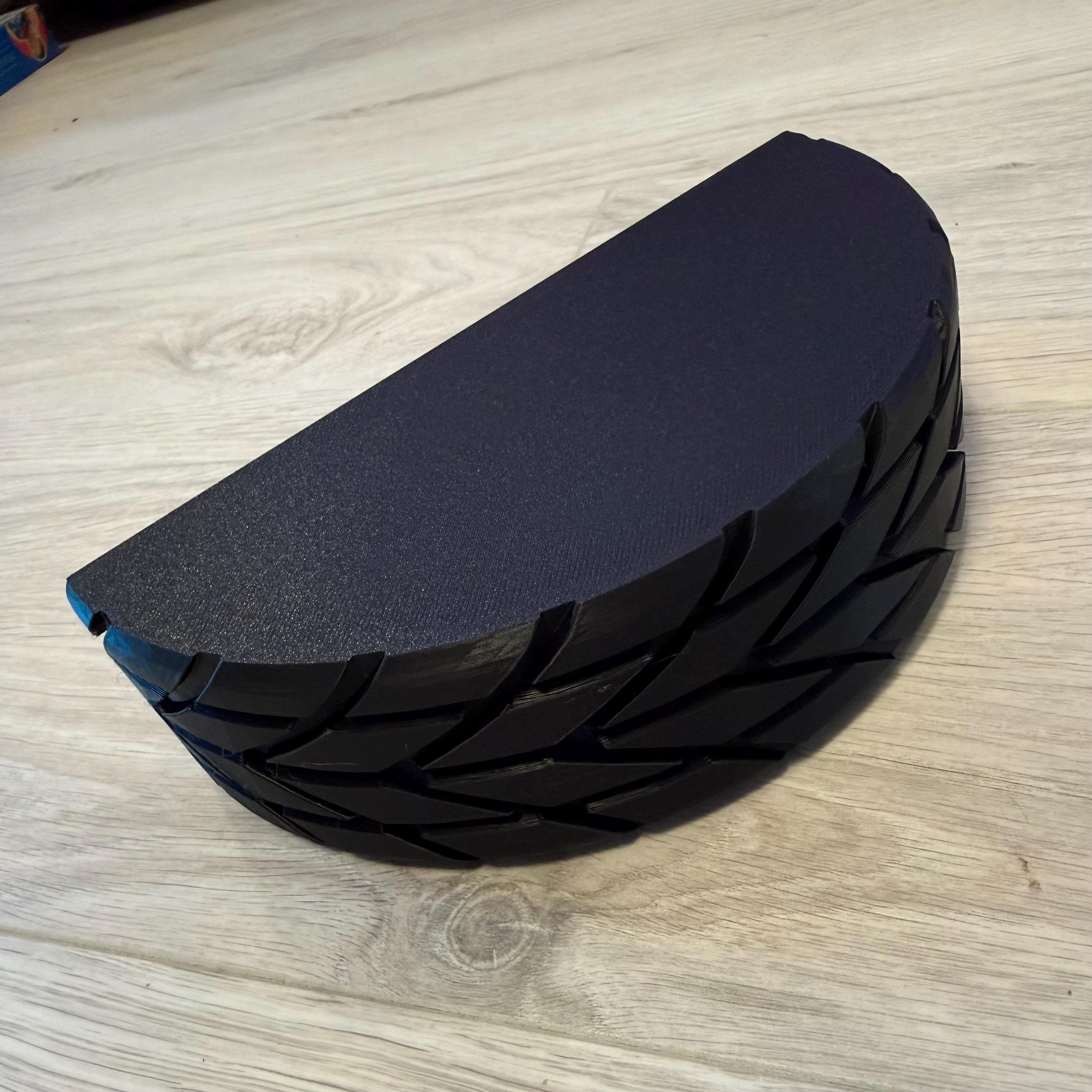 Cars Tyre 3D printed wall display shelf – image 5